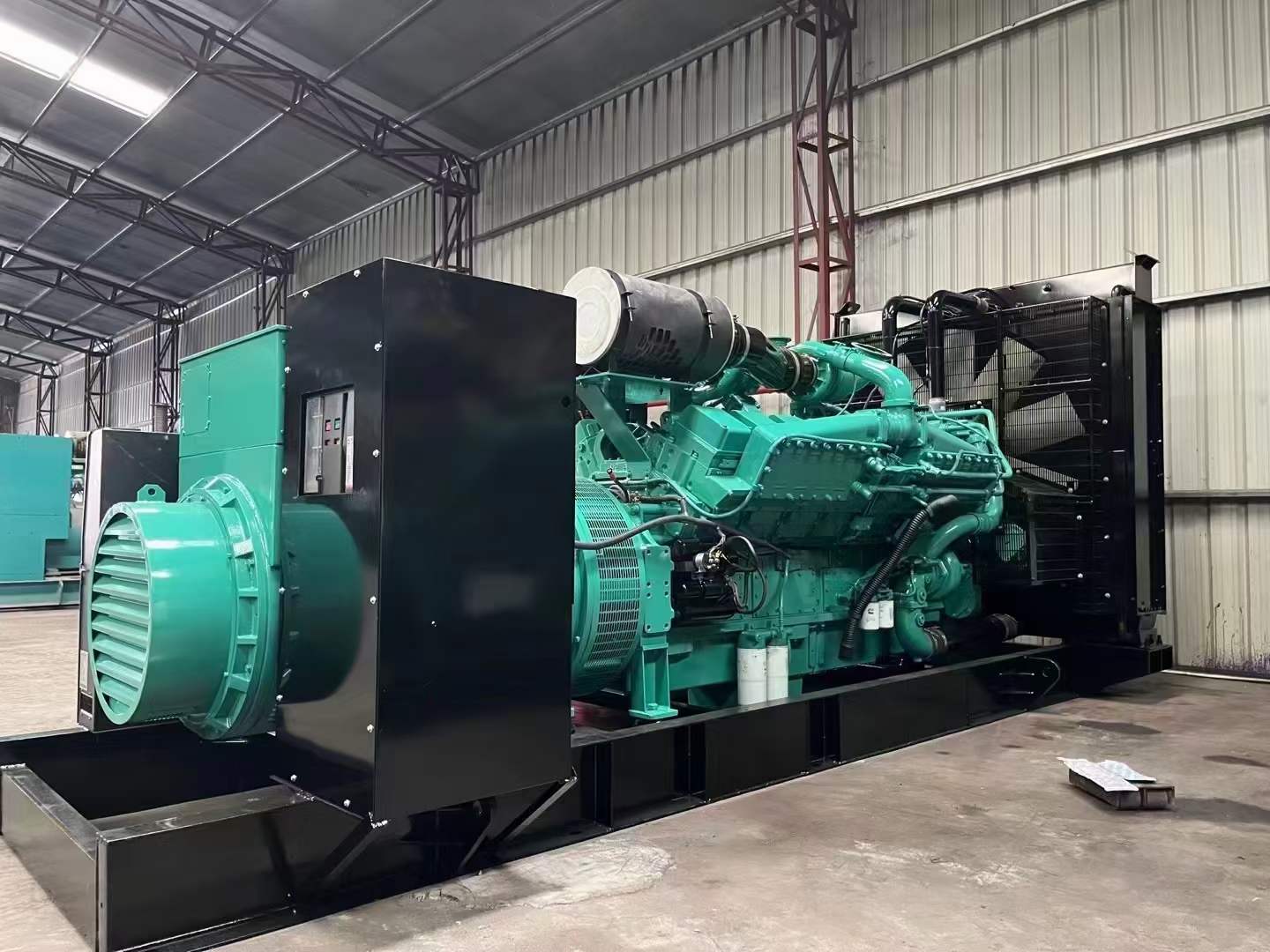 玉山如何降低 800kW 柴油发电机输出电流的波动？